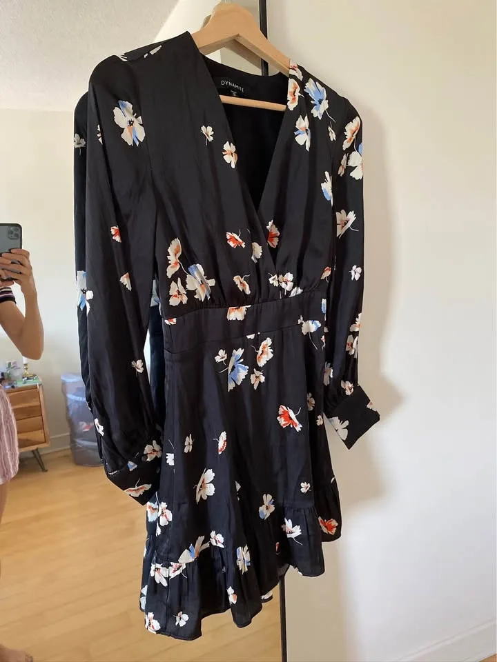 Dynamite satin floral dress image indicator(2)