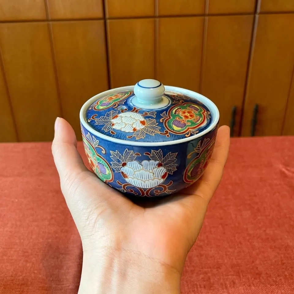 Colorful Arita-ware Lidded Bowl - Vintage image indicator(4)