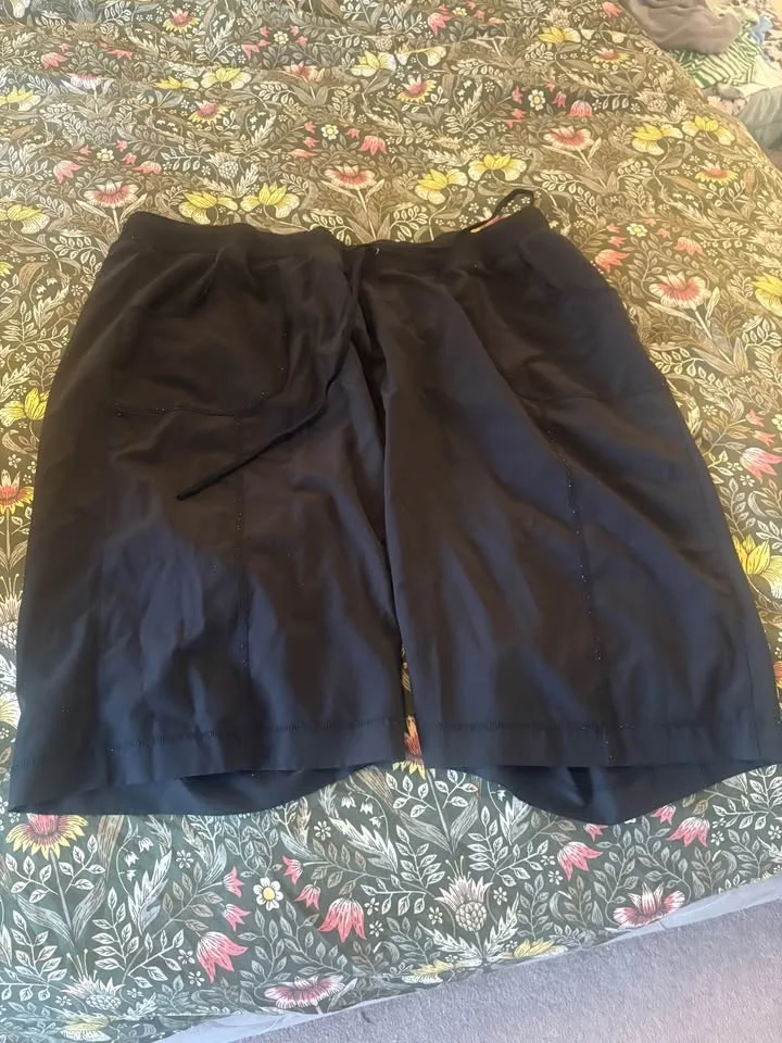 24 piece plus size 3x/24 lot. A whole wardrobe! image indicator(2)