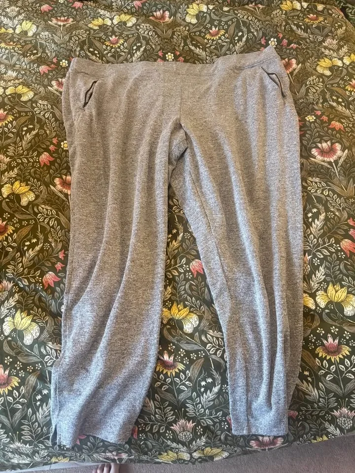 24 piece plus size 3x/24 lot. A whole wardrobe! image indicator(9)