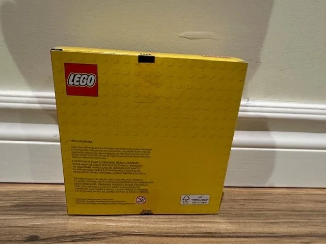 Lego 5009806 Retro Space Explorer - BNIB image indicator(2)