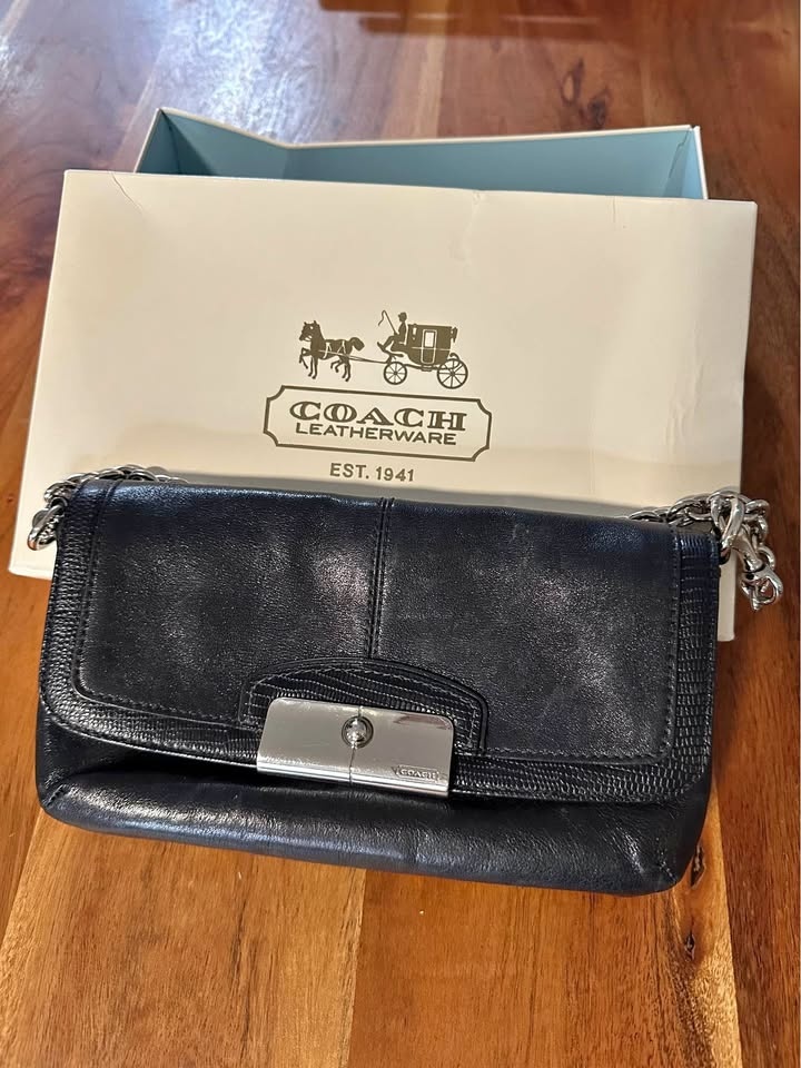 Small COACH black purse