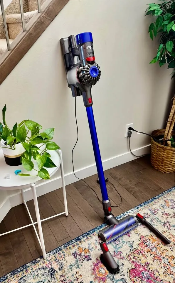 Dyson V7 Vacuum - New Battery - Dyson Stick Vacuum Cleaner image indicator(2)