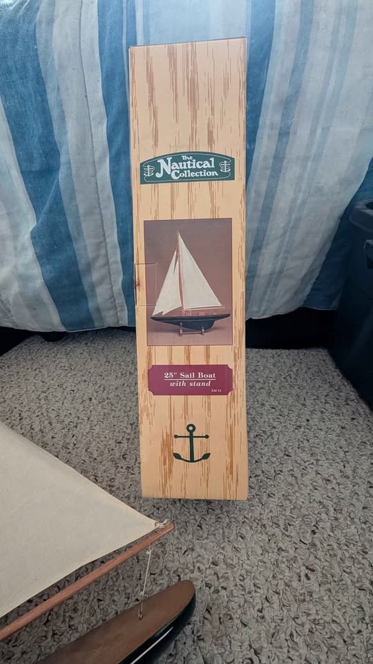 25" Sail Boat with stand The Nautical Collection - photo 3