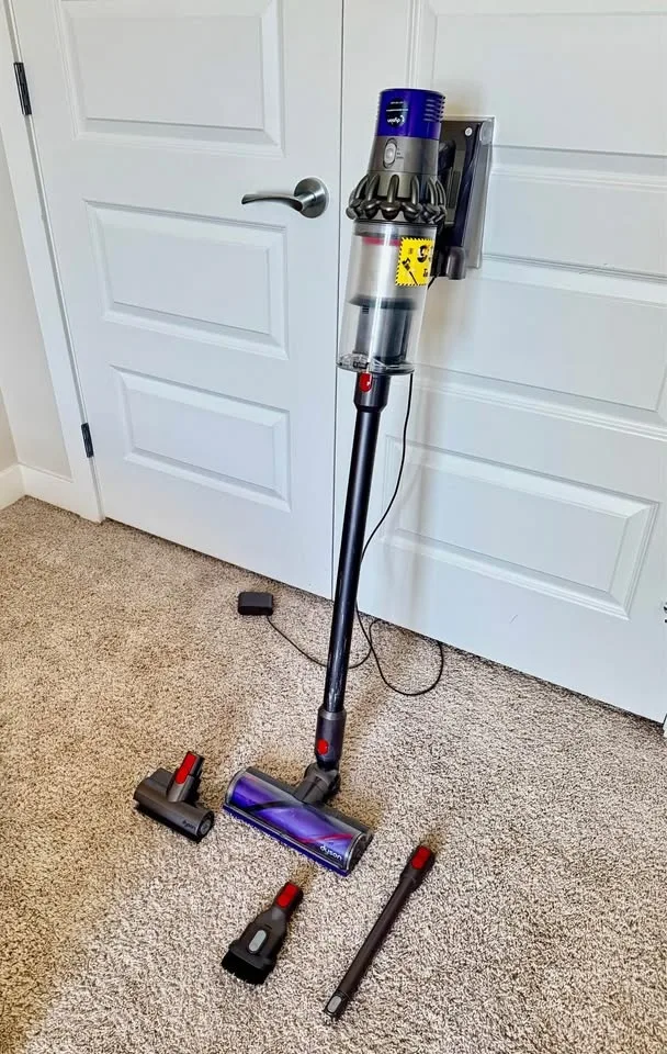 Dyson V10 Animal - New Battery - Dyson Stick Vacuum