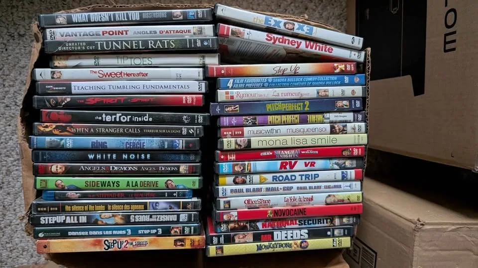 DVD Movie Lot image indicator(2)