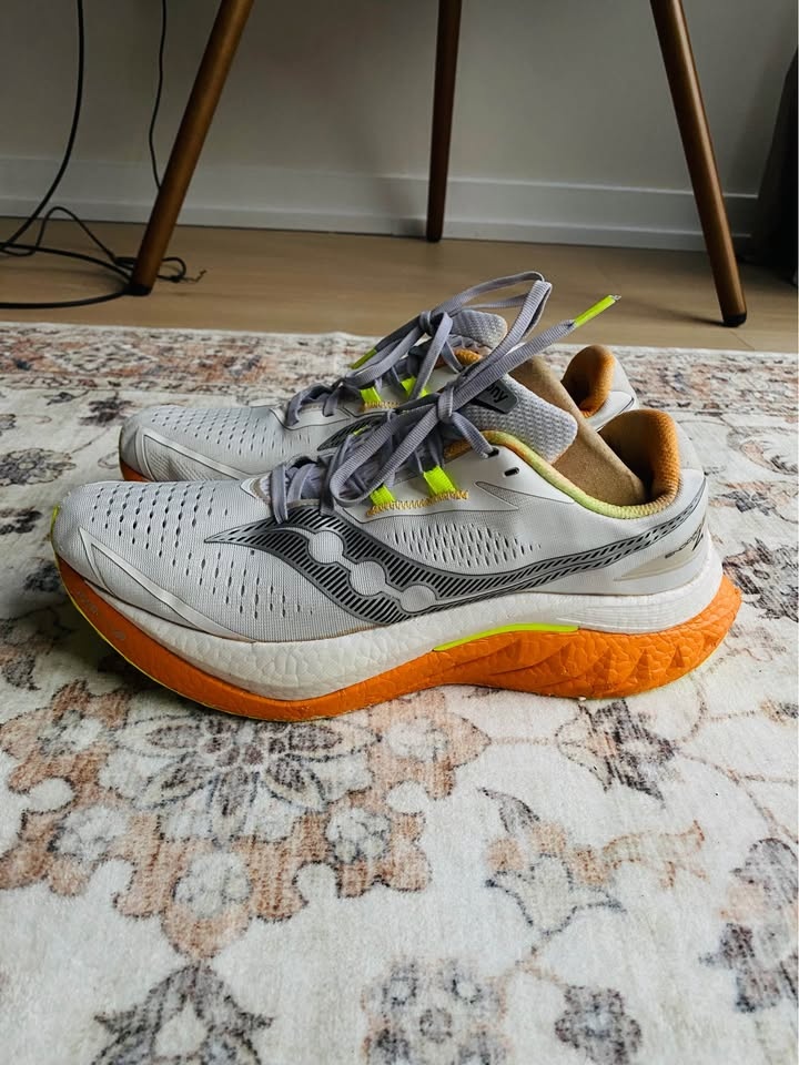 Saucony white Endorphin Speed - photo 3
