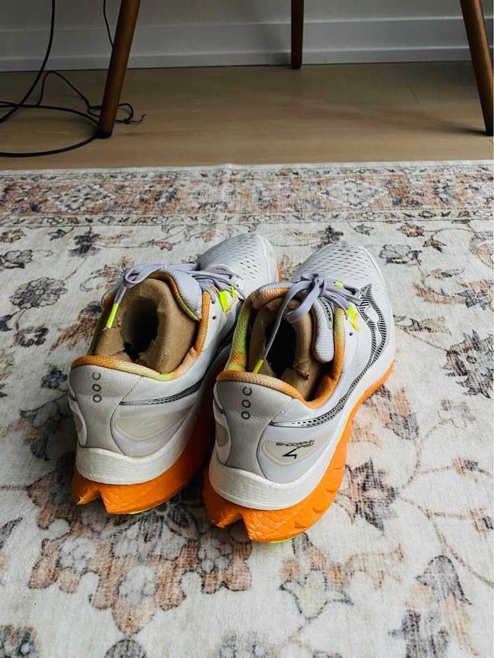 Saucony white Endorphin Speed - photo 5
