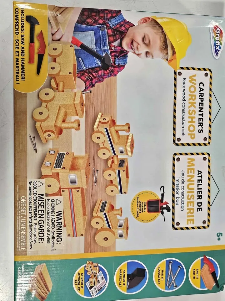 Carpenters workshop faux wood construction set