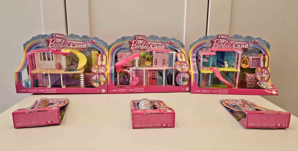 MINI BARBIE LAND HOUSES with extra characters