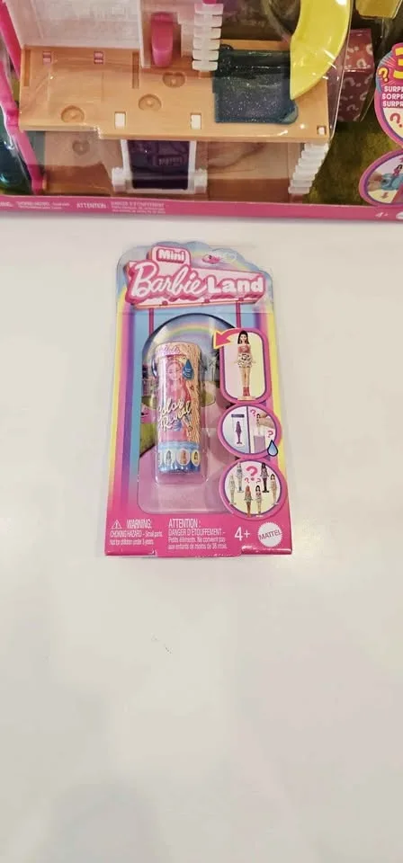 MINI BARBIE LAND HOUSES with extra characters image indicator(2)