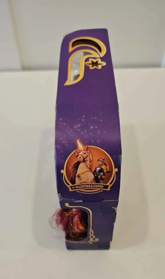 UNICORN ACADEMY- LAYLA & GLACIER, VALENTINA & CINDER TOYS image indicator(6)
