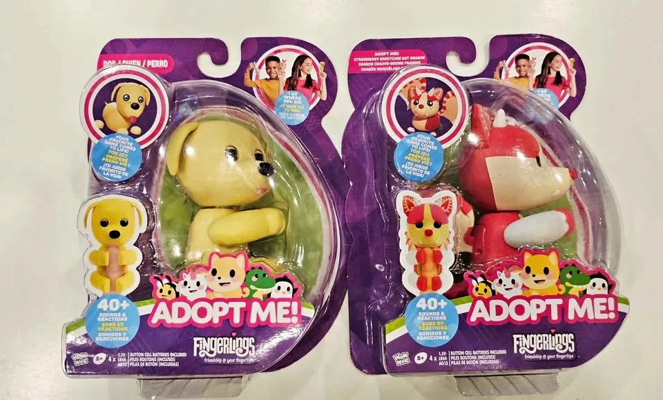 FINGERLINGS ADOPT ME! DOG & STRAWBERRY SHORTCAKE BAT DRAGON