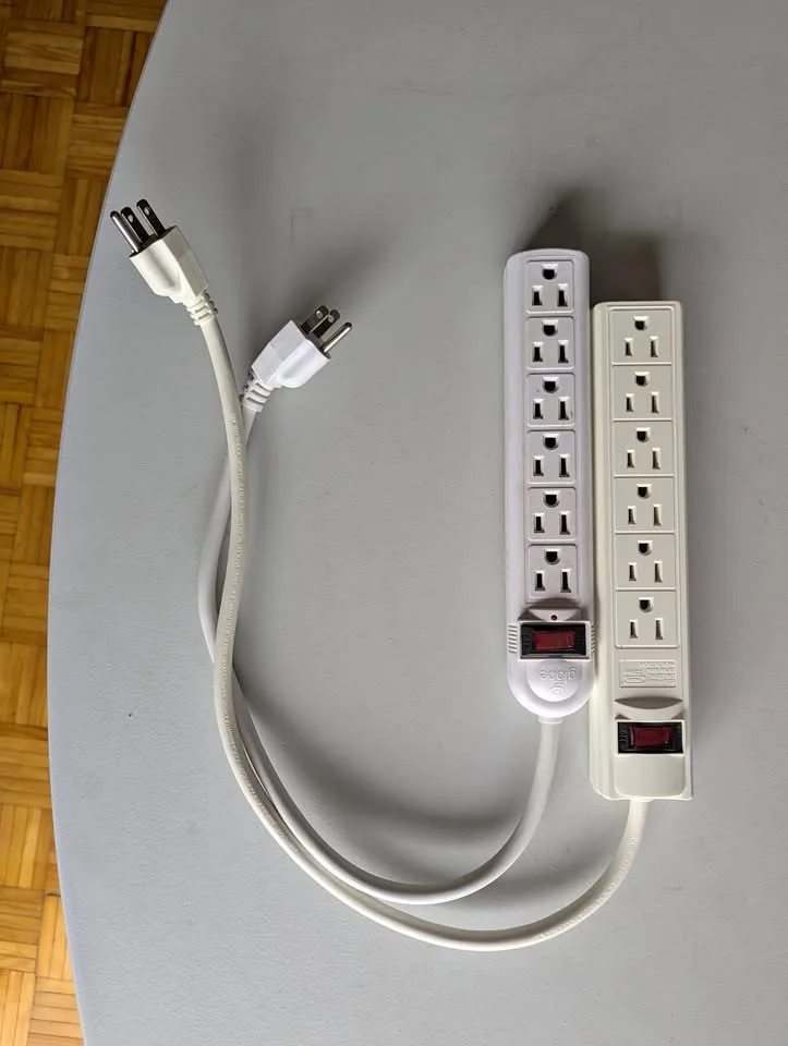 6-Outlet Power Extension Bar – Surge Protected x2 thumbnail