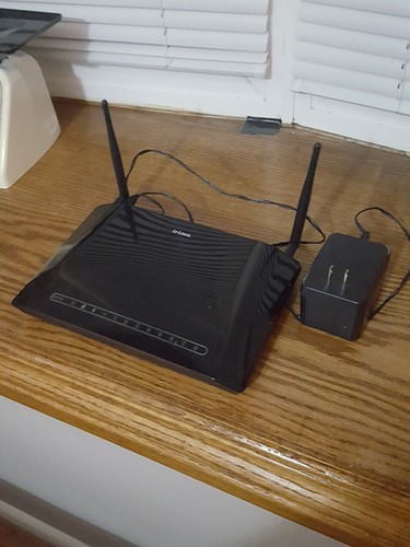 D-link Wireless Router DIR-632 and Adapter - 8 Port