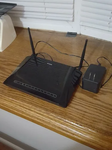 D-link Wireless Router DIR-632 and Adapter - 8 Port