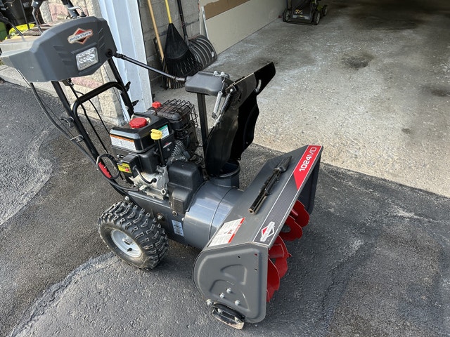 Briggs & Stratton 2-Stage Snow Blower - 24-in