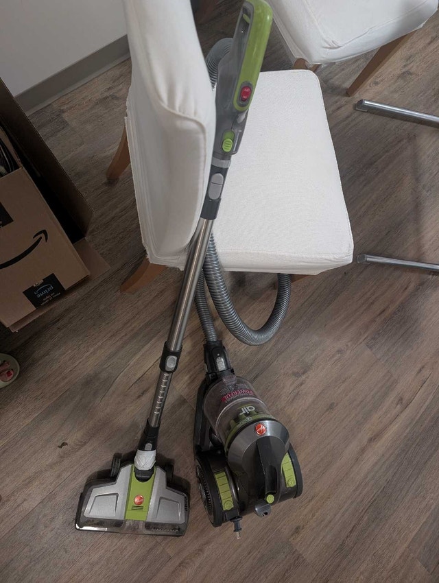 Hoover WindTunnel Air Bagless Canister Vacuum Cleaner - photo 3