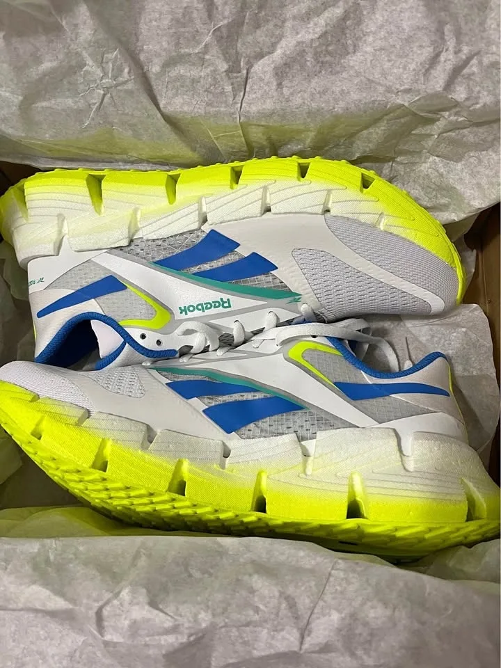 Brand New Size 10 Reebok Mens Floatzig 1 Sneaker