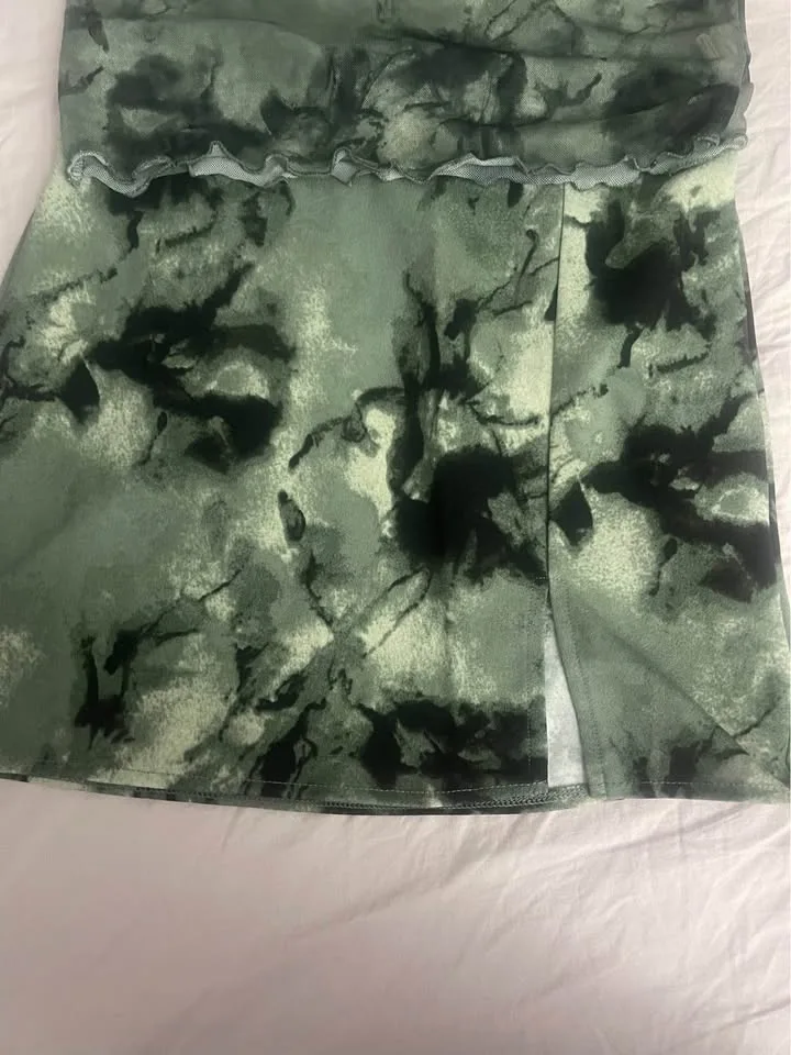 Mesh top with Skirt image indicator(2)