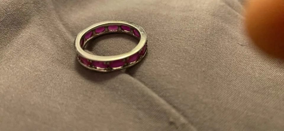 Arabian blood pigeon ruby ring with sterling silver band image indicator(2)