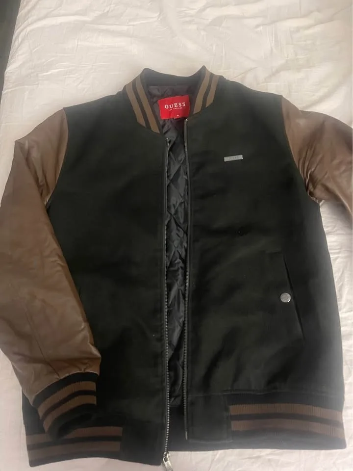 Guess Jacket image indicator(3)