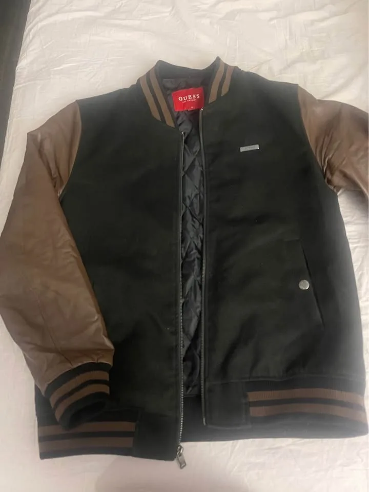 Guess Jacket image indicator(4)