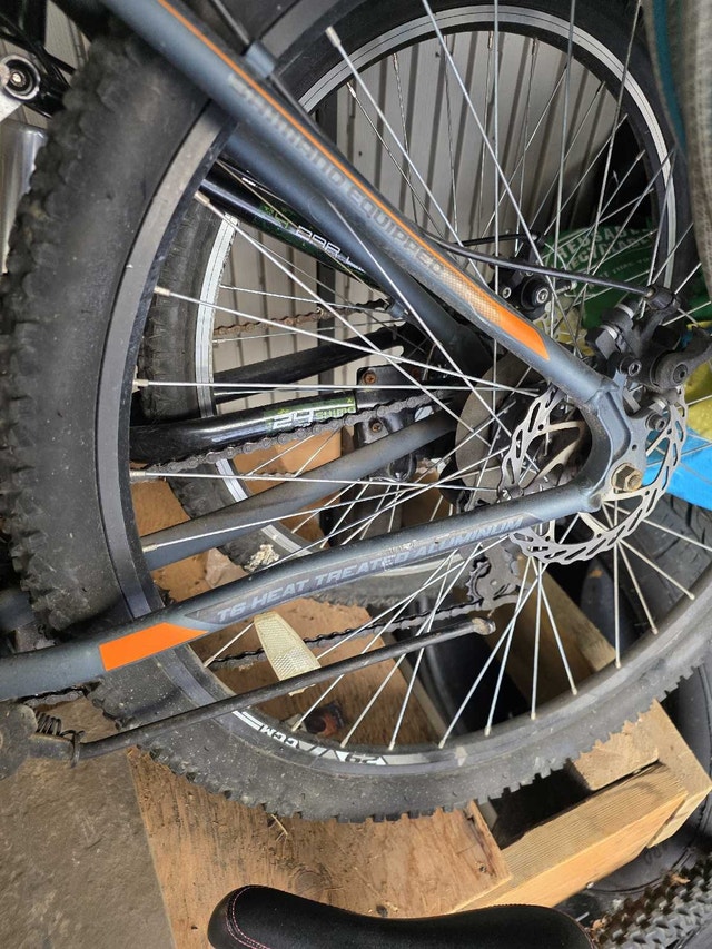 3 mountain bikes - photo 4