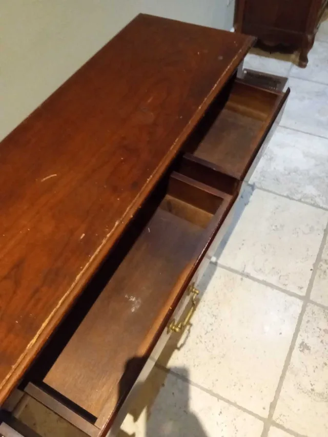 Console Table image indicator(2)