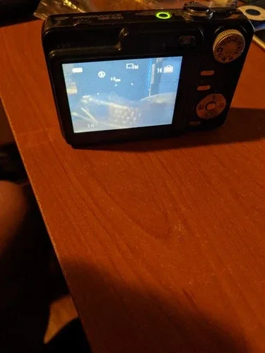 Sony DSC-W55 Digital Camera w/ Battery, Charger & Case image indicator(2)