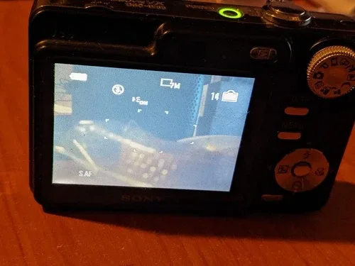 Sony DSC-W55 Digital Camera w/ Battery, Charger & Case image indicator(3)