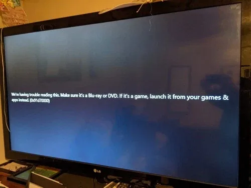 Xbox One FOR PARTS, DISC DRIVE NOT GOOD