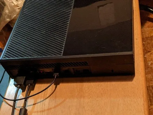 Xbox One FOR PARTS, DISC DRIVE NOT GOOD image indicator(6)