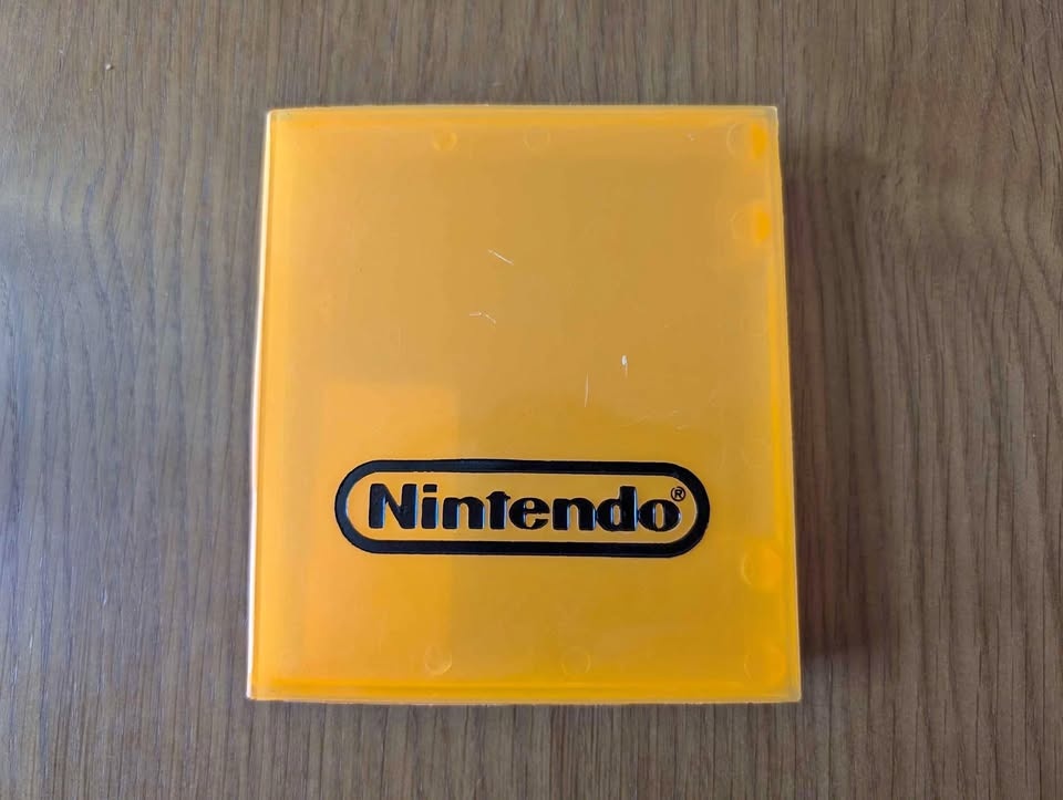 NES Original Nintendo Orange plastic Storage Case