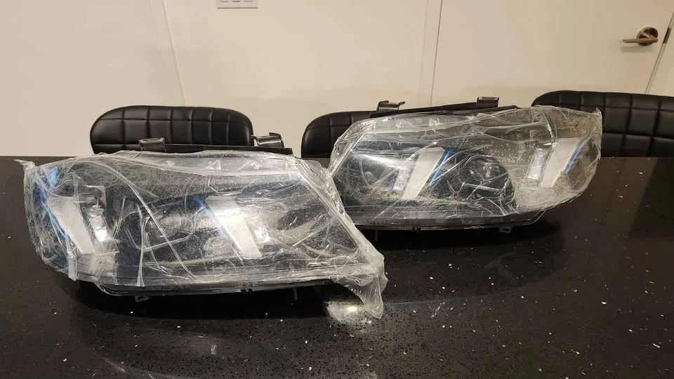 Custom BMW E90 LED Headlights - Snake Eyes Style (2005-2012) image indicator(5)