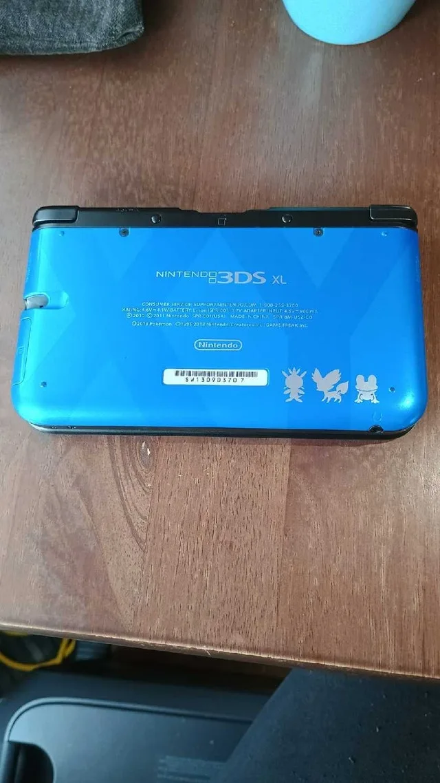 Nintendo 3DS XL Pokemon X/Y Edition (Blue) image indicator(4)