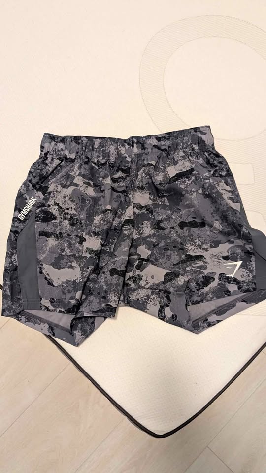 GymShark shorts Medium
