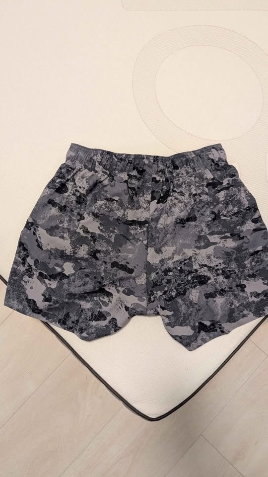 GymShark shorts Medium - photo 2