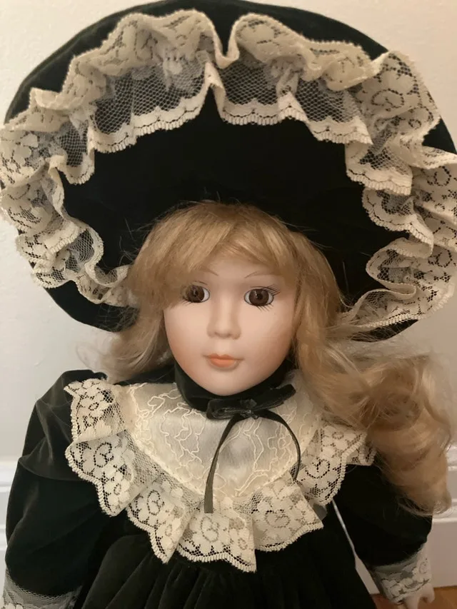 Vintage Doll image indicator(2)