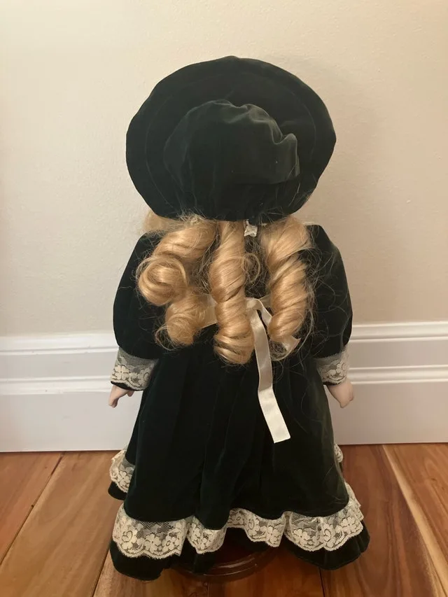 Vintage Doll image indicator(5)