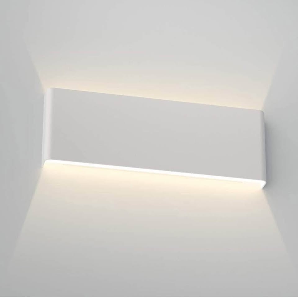 15.75in Matte White Modern LED Vanity Light - photo 5
