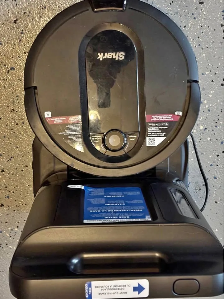 Shark robot Vacuum Cleaner