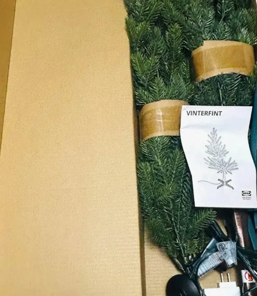 RARE - Ikea VINTERFINT Artificial Christmas Tree image indicator(7)