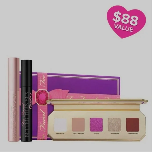 Too Faced Limited Edition Makeup Set (NIB) image indicator(3)