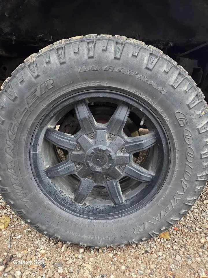Rims and tires off of ford f150 6 lug image indicator(2)