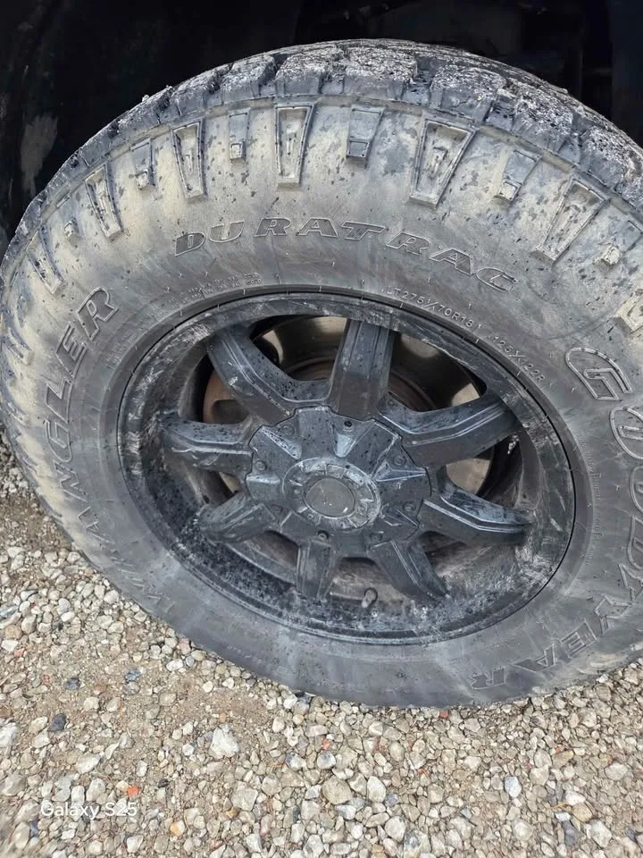 Rims and tires off of ford f150 6 lug image indicator(4)