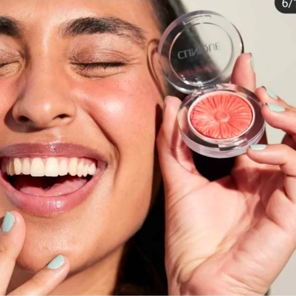 Clinique Nude Pop Blush image indicator(3)