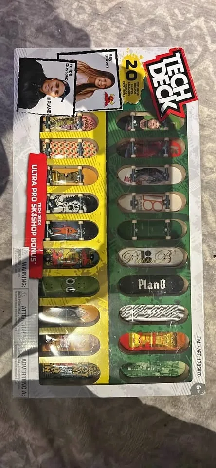 20 pack Tech Decks