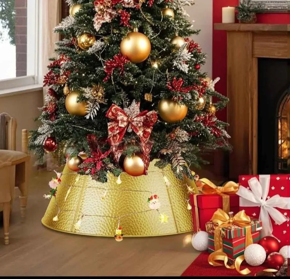 Christmas Tree Metal Collar- Golden color image indicator(3)