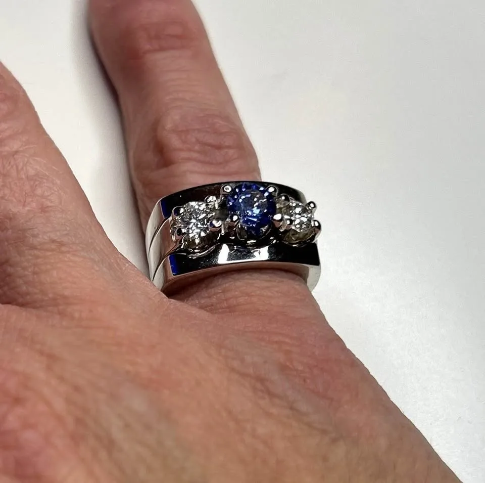 Sapphire & diamond ring image indicator(6)